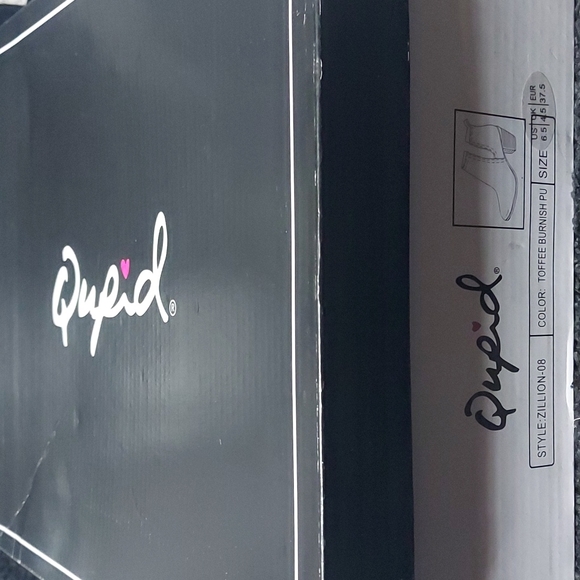 Chic Side Cut Burnished Booties - Picture 6 of 7